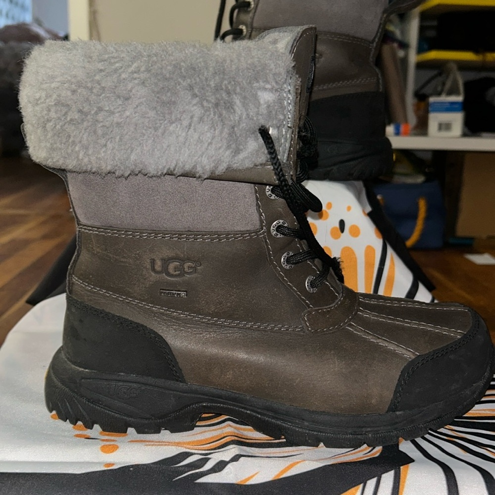 Juniors Ugg boots